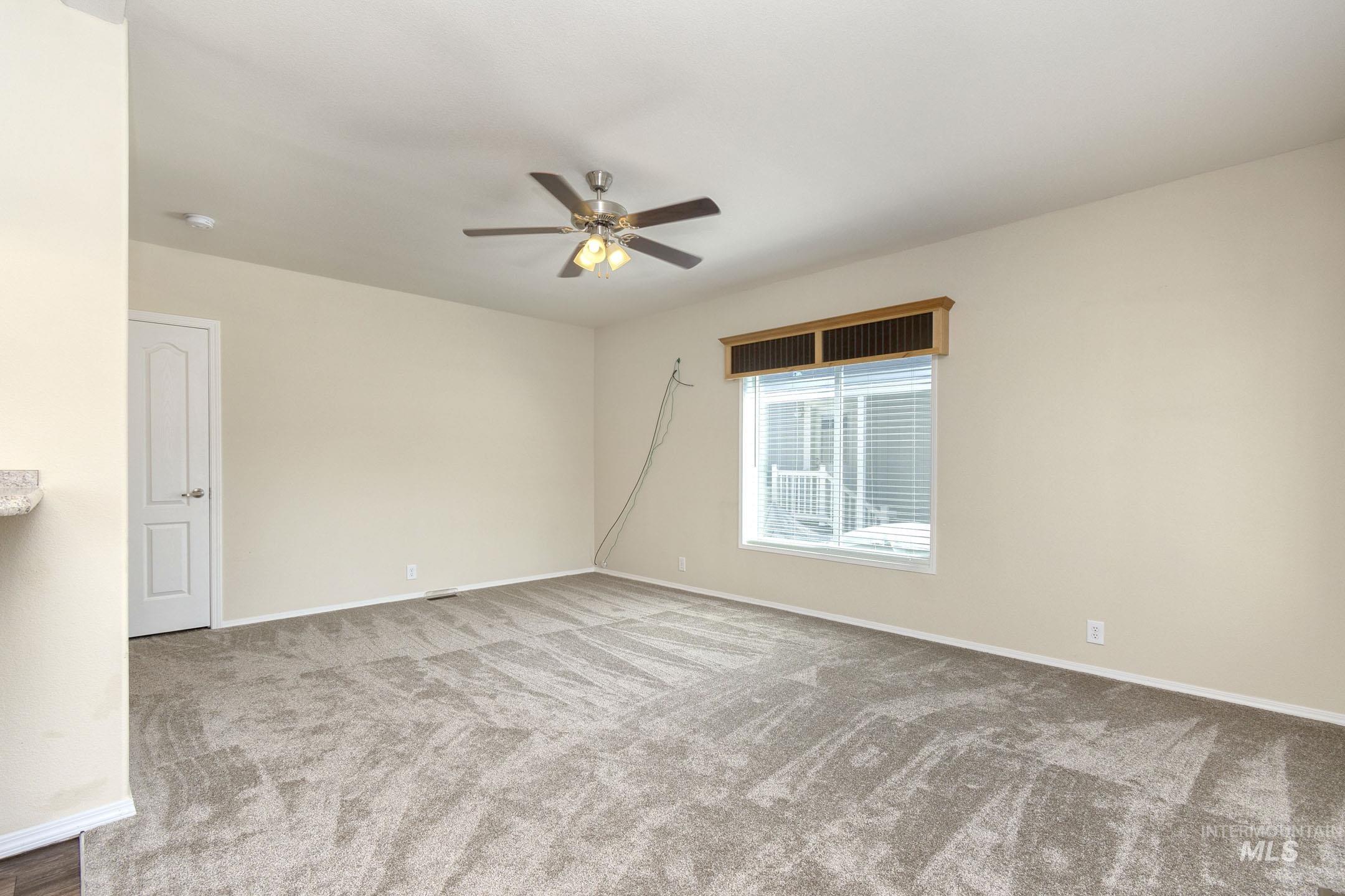 2401 S Owyhee St Unit: 8