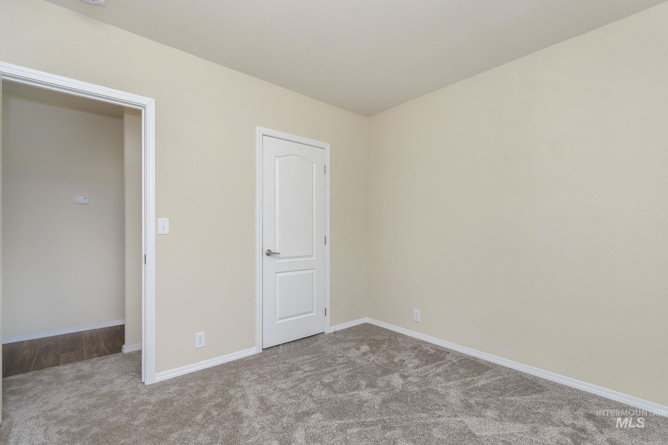 2401 S Owyhee St Unit: 8