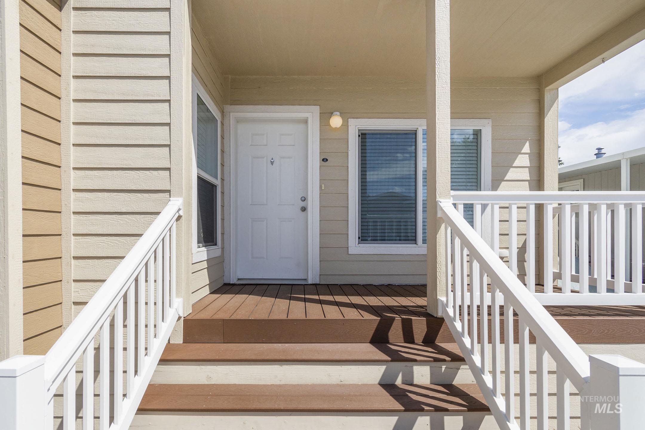 2401 S Owyhee St Unit: 8