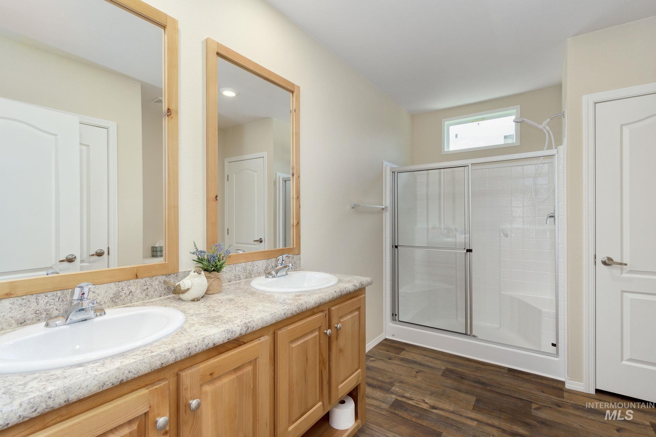 2401 S Owyhee St Unit: 8