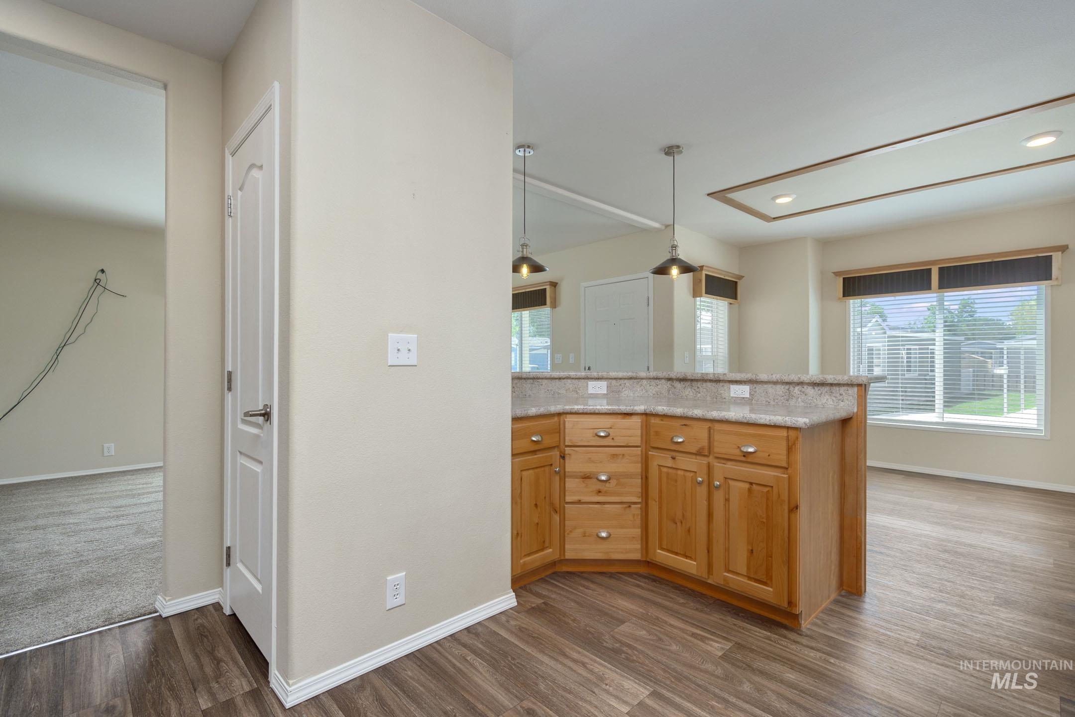 2401 S Owyhee St Unit: 8