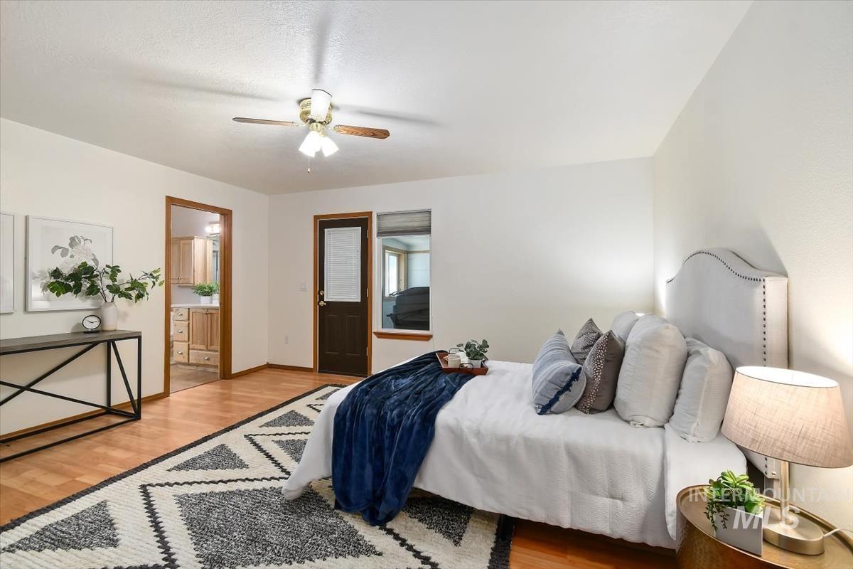 22843 W Buskirk Drive