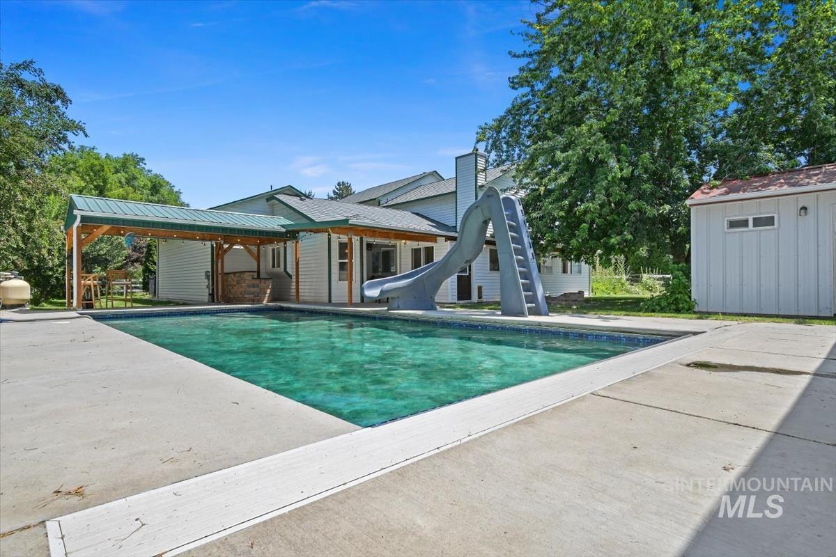 22843 W Buskirk Drive