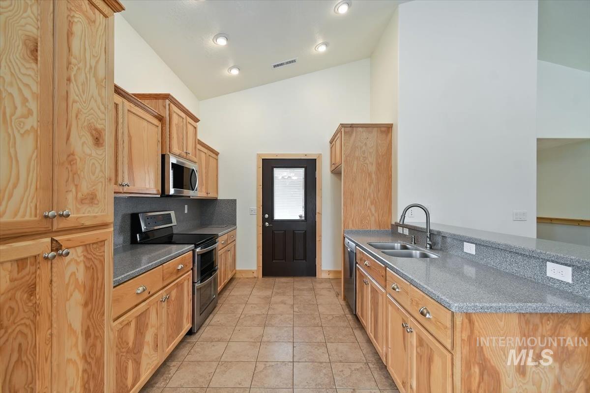 22843 W Buskirk Drive