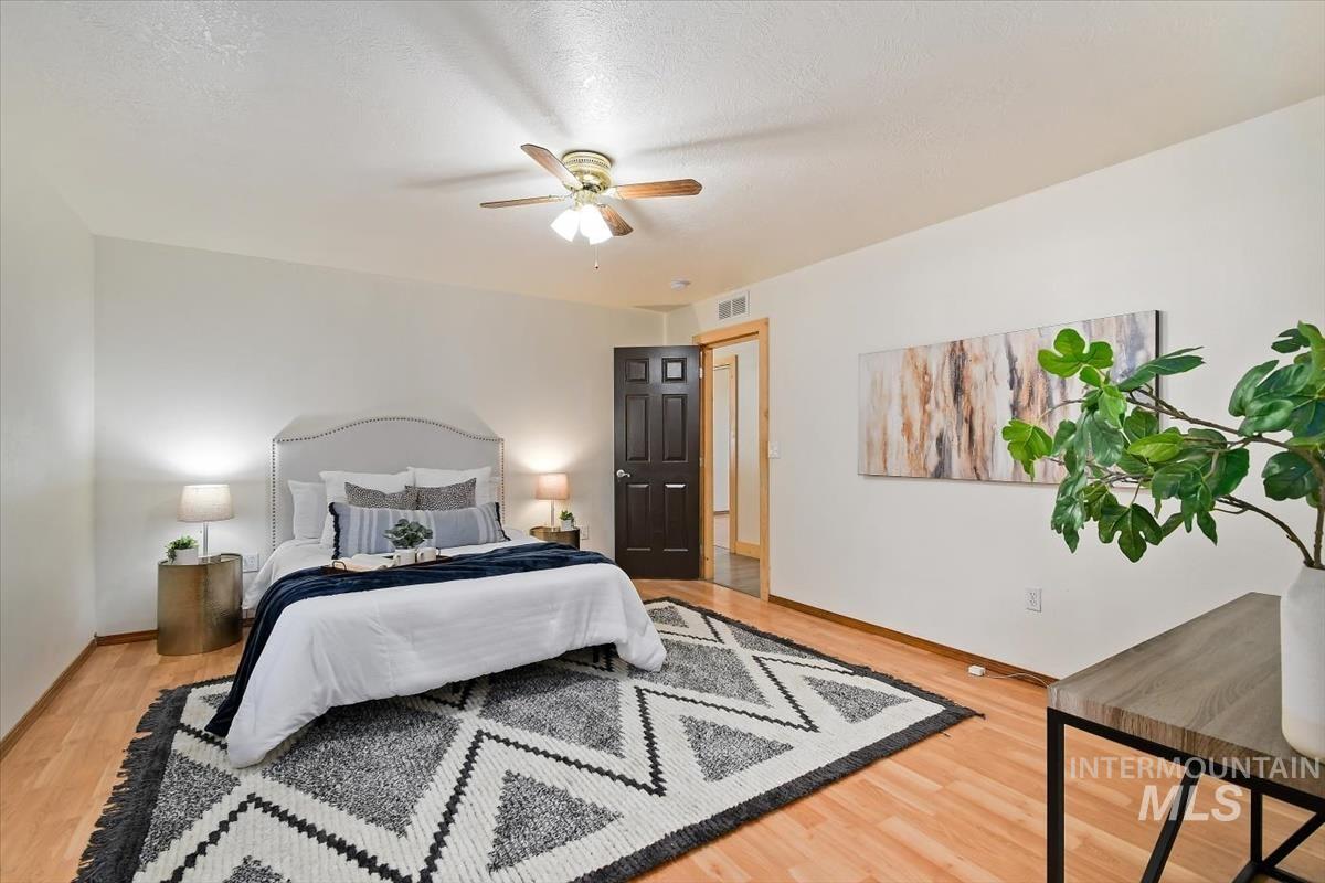 22843 W Buskirk Drive