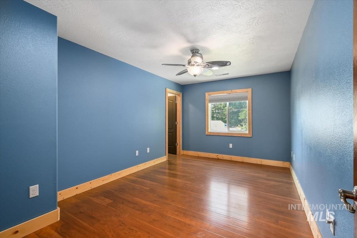 22843 W Buskirk Drive