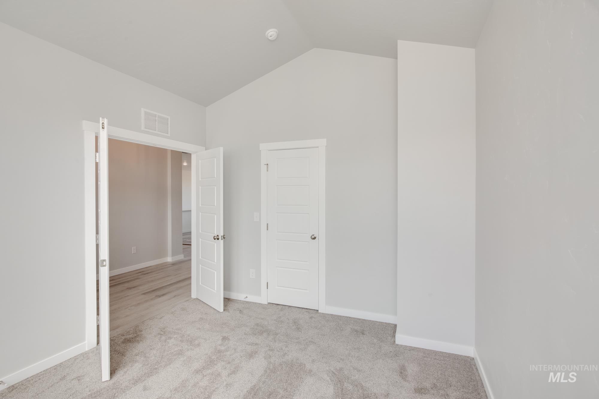 17609 N Hugh Glass Way