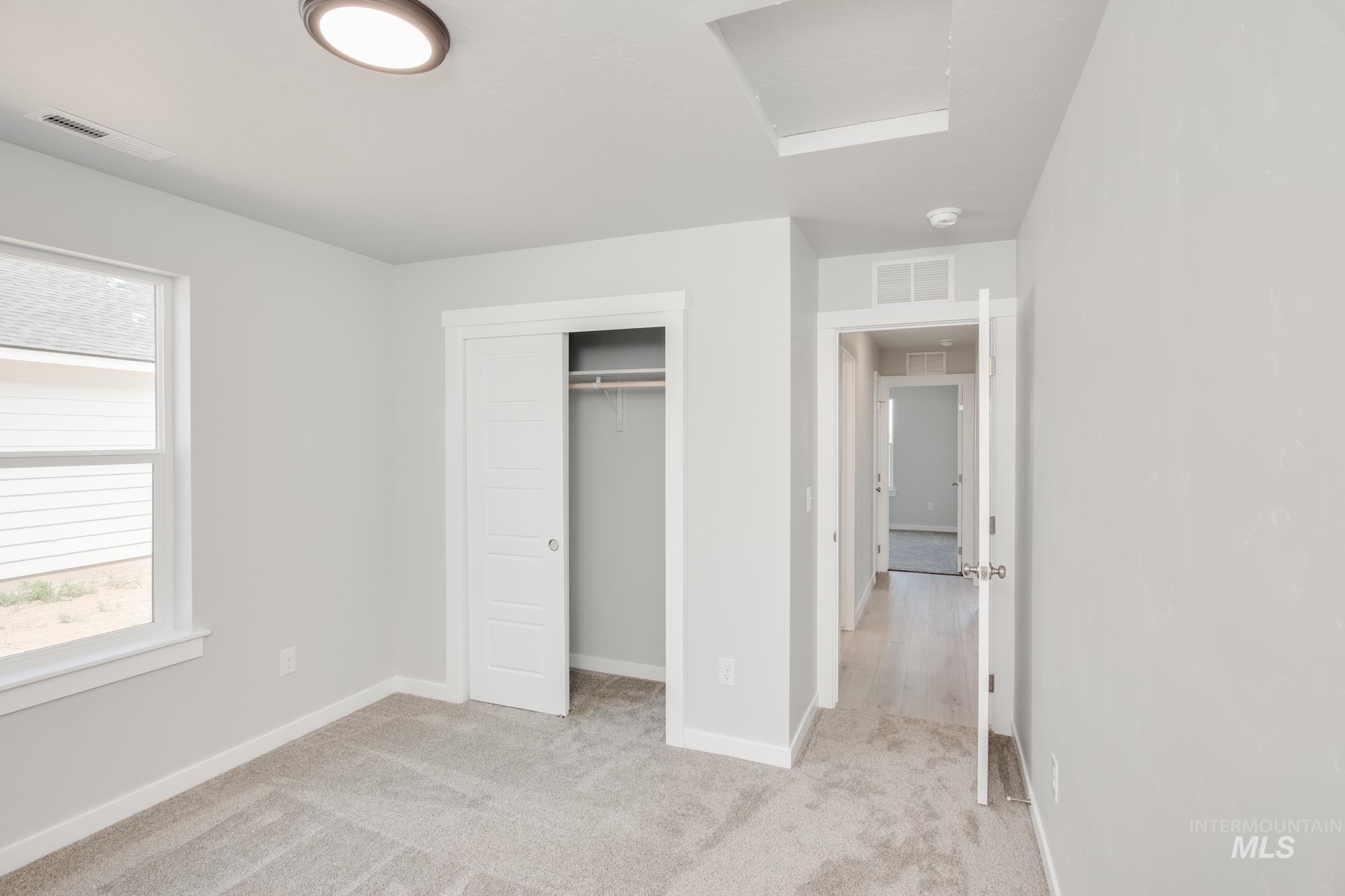 17609 N Hugh Glass Way