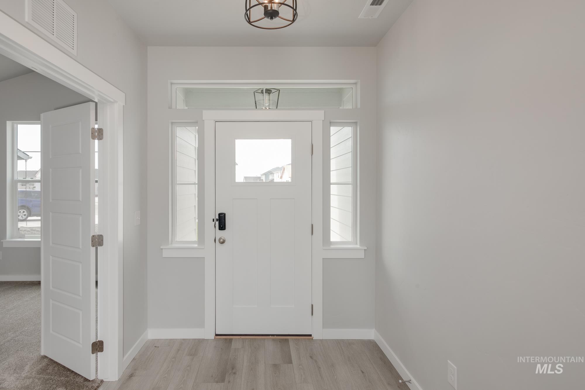 17609 N Hugh Glass Way