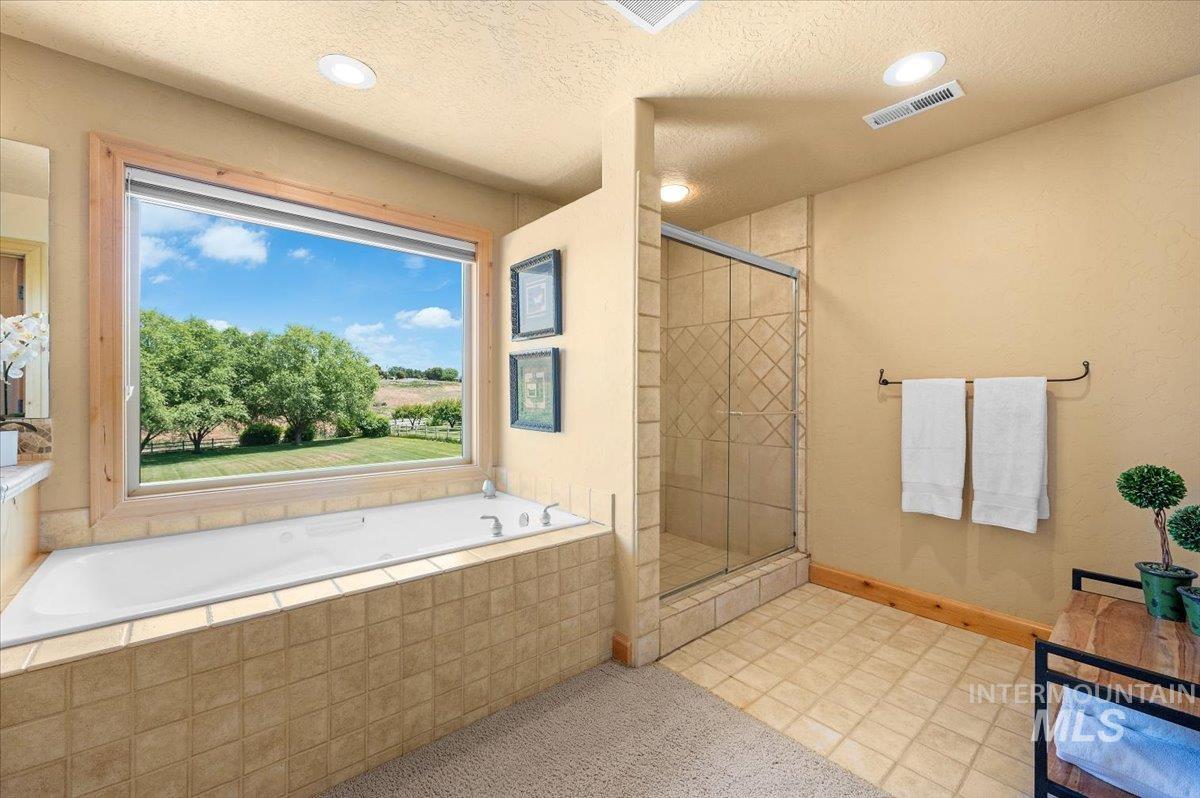 5072 N High Country Way