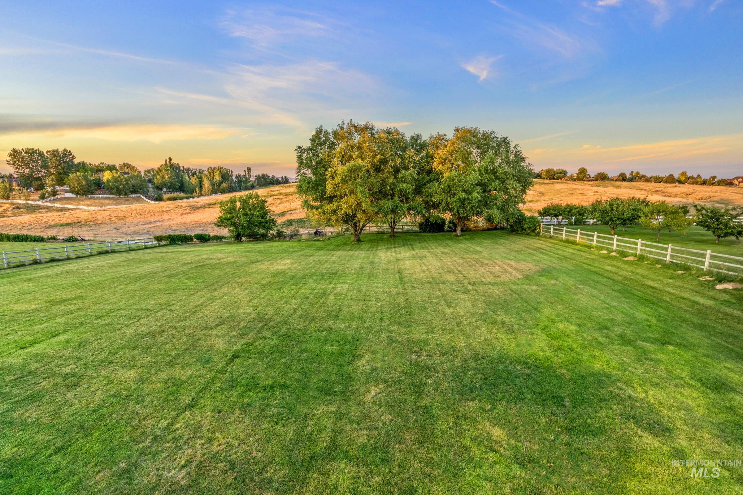 5072 N High Country Way