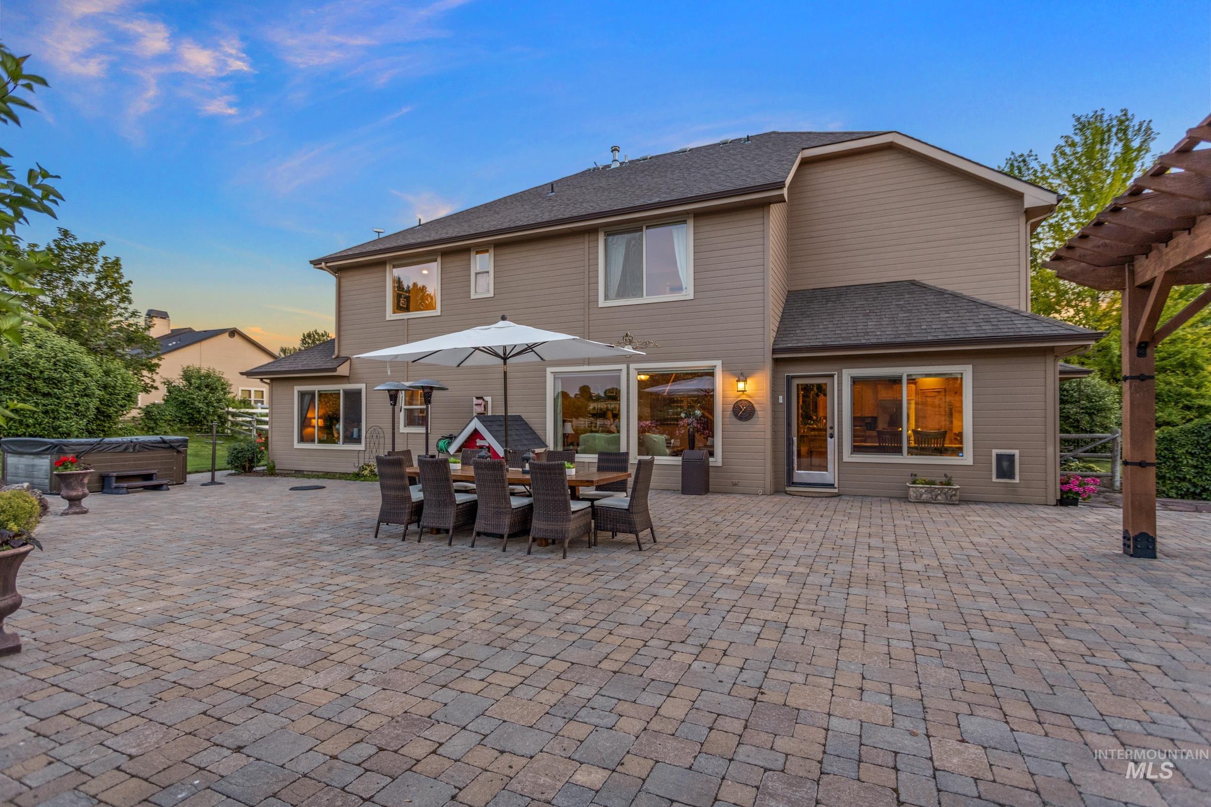 5072 N High Country Way