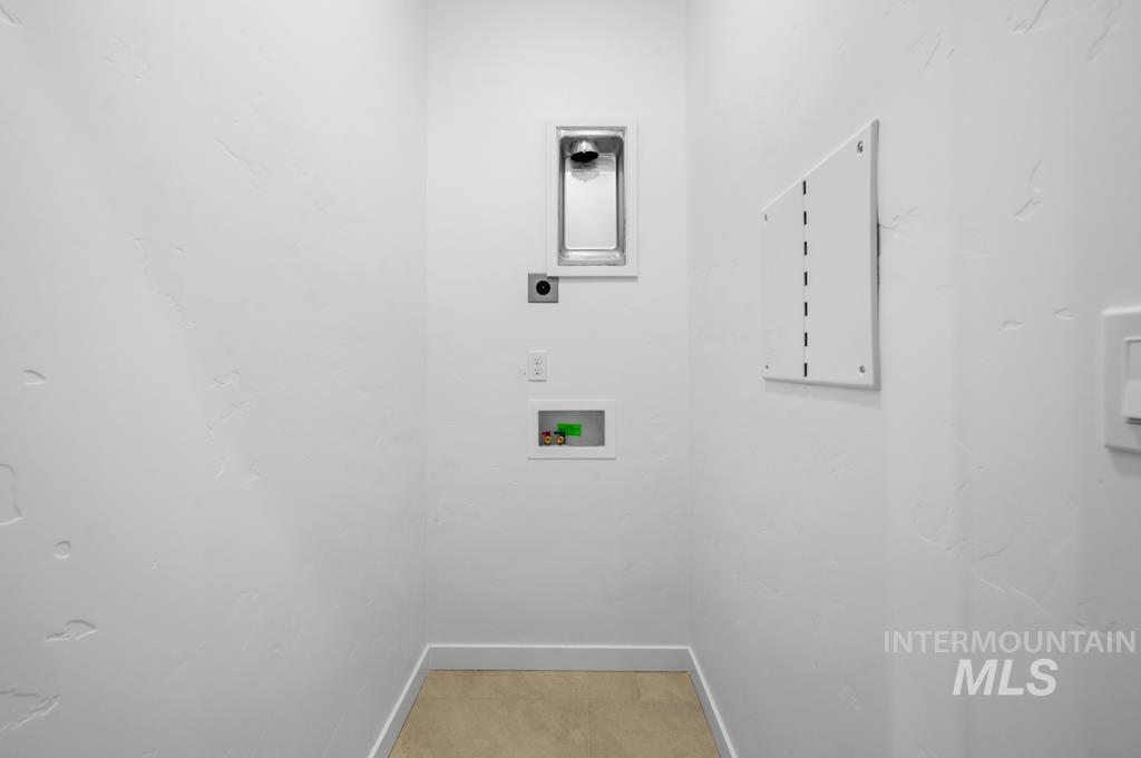 12671 W Endsley Lane