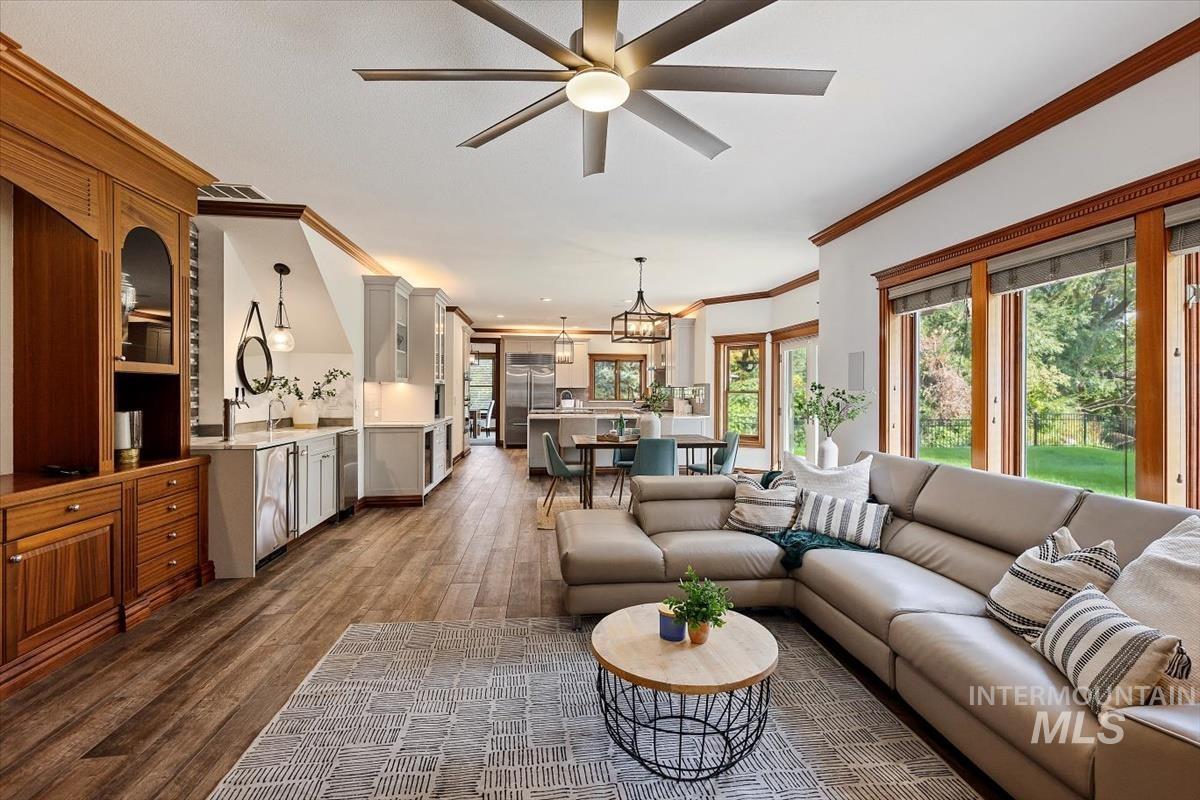 5170 N Lakemont