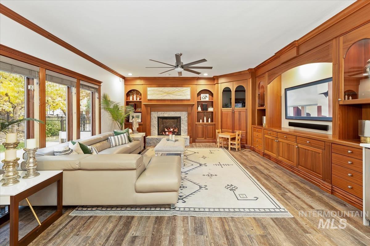 5170 N Lakemont