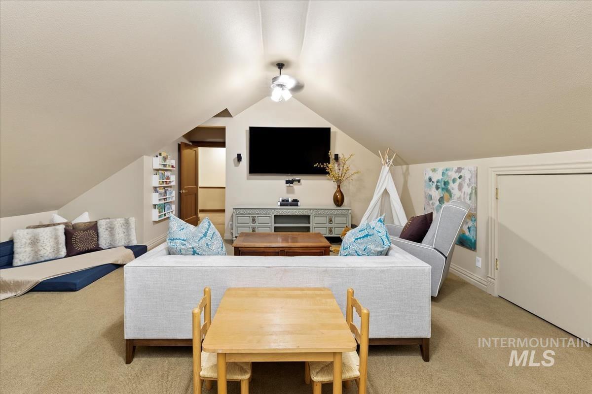 5170 N Lakemont