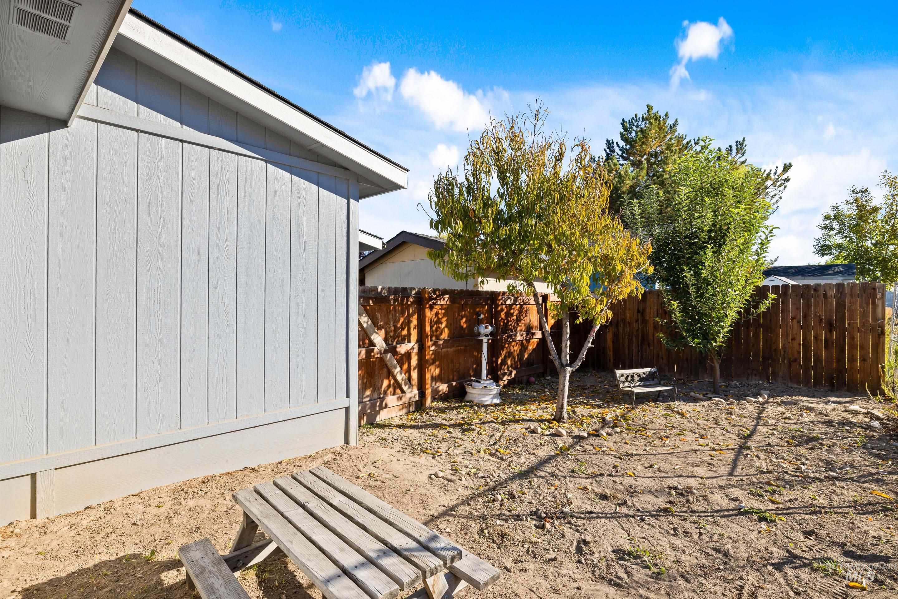 5015 E Ustick Rd Trlr 4