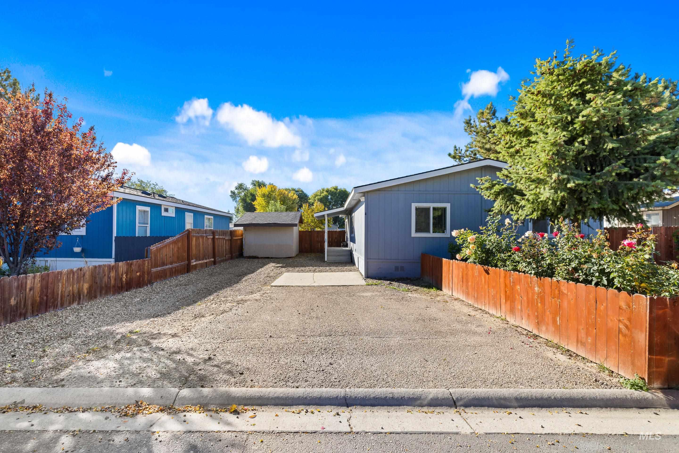 5015 E Ustick Rd Trlr 4