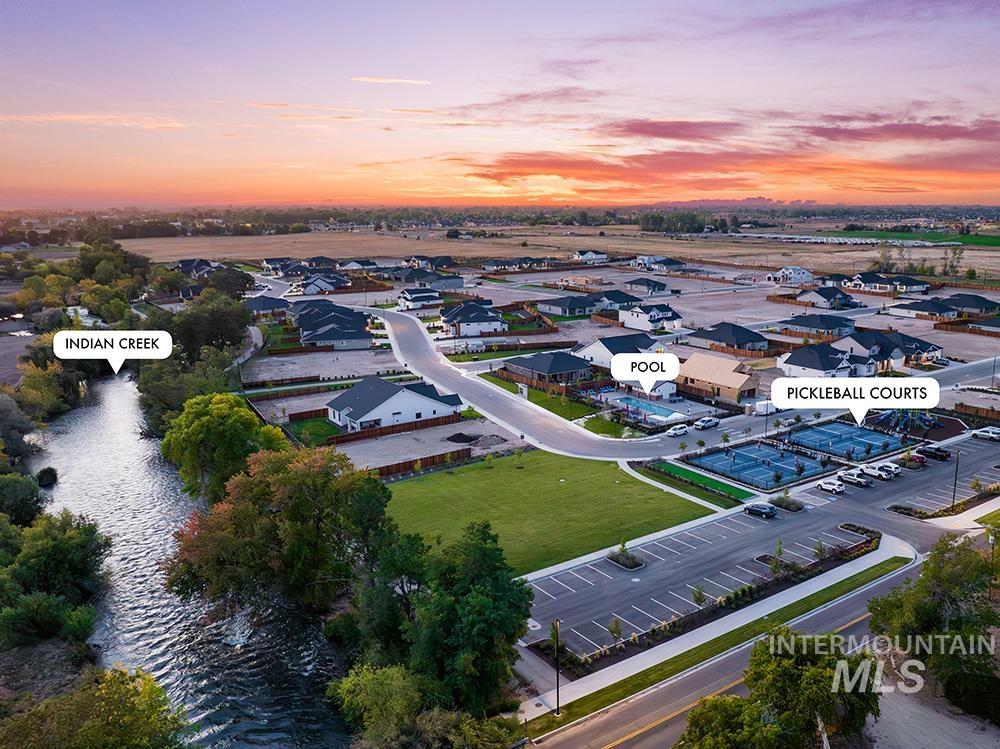 215 S Antelope Flat Ave