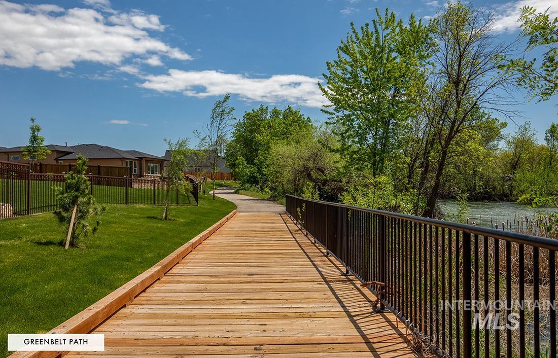 215 S Antelope Flat Ave