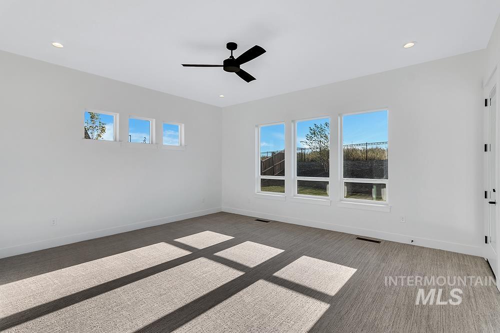 215 S Antelope Flat Ave