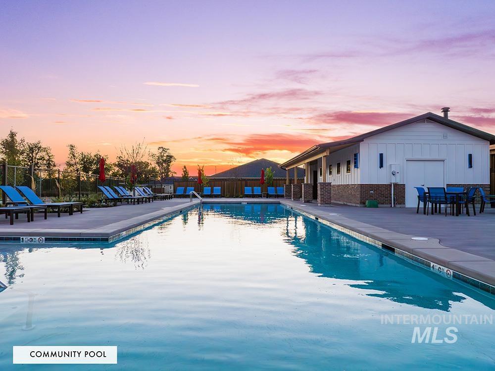 215 S Antelope Flat Ave