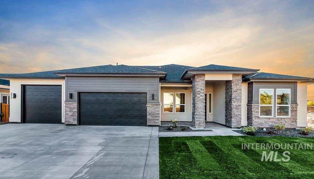 215 S Antelope Flat Ave