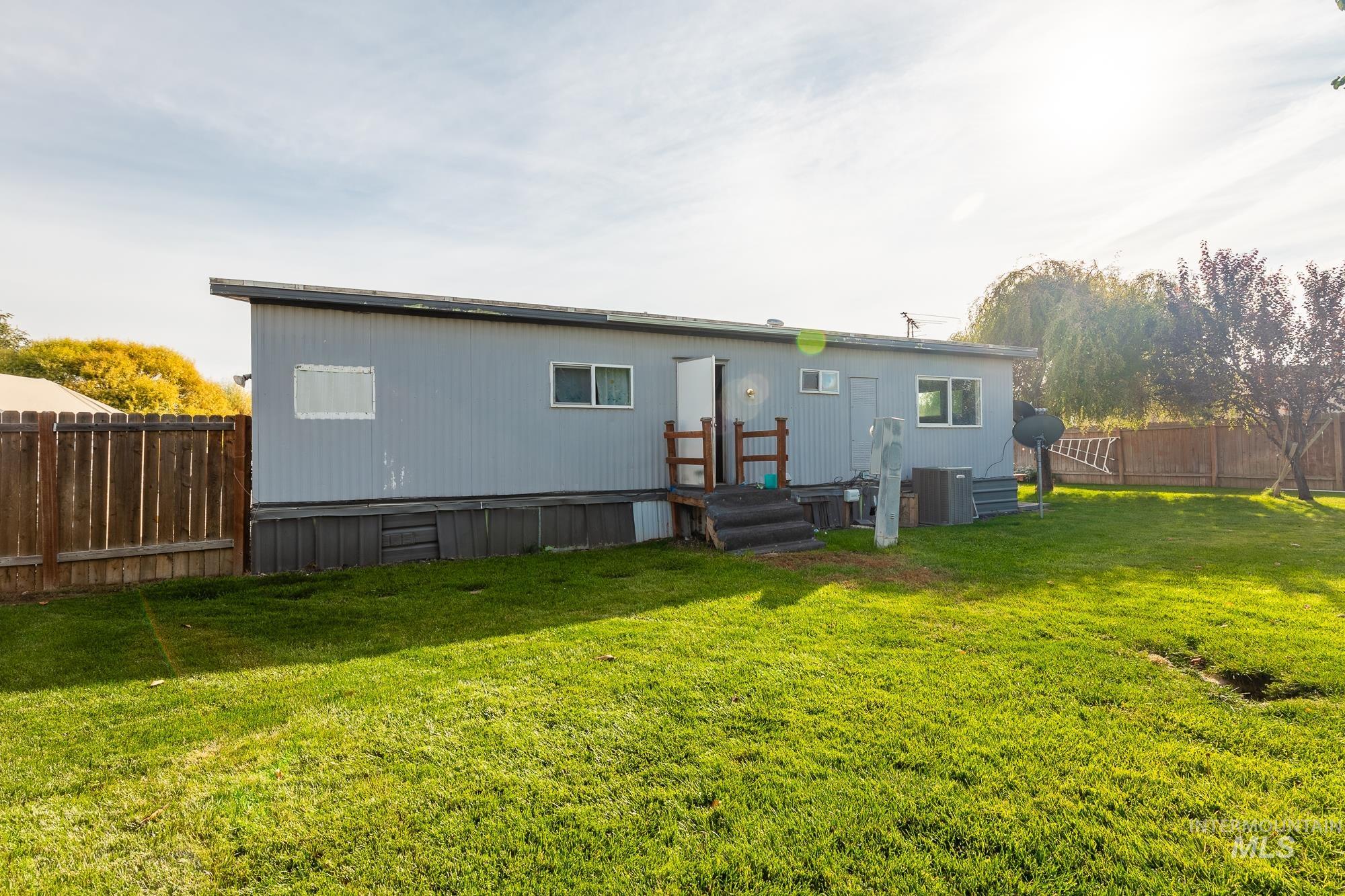 5001 E. Ustick Rd. Unit: Trlr #5