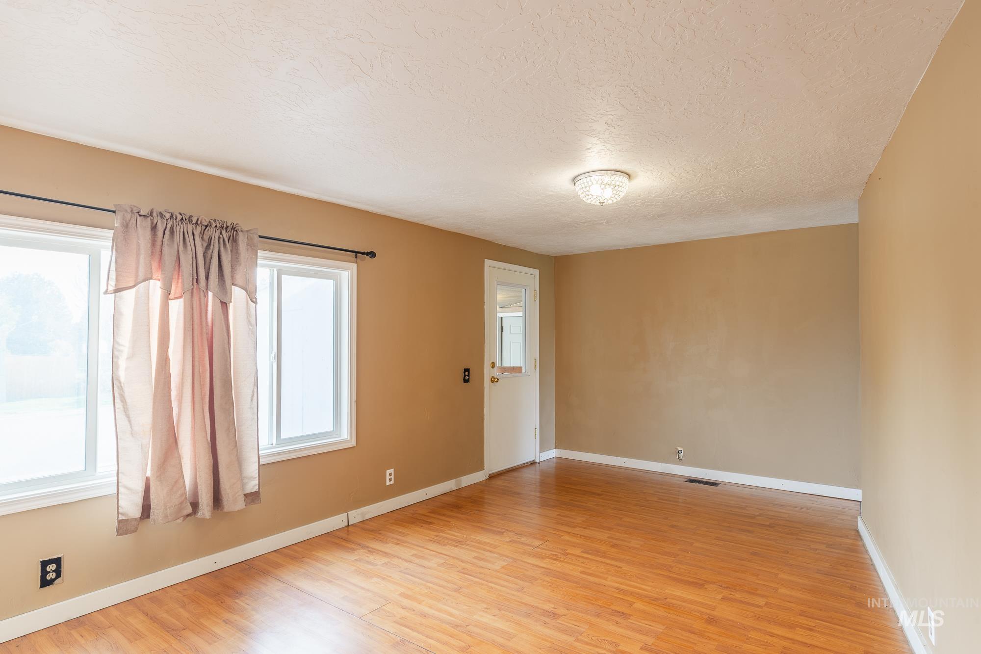 5001 E. Ustick Rd. Unit: Trlr #5