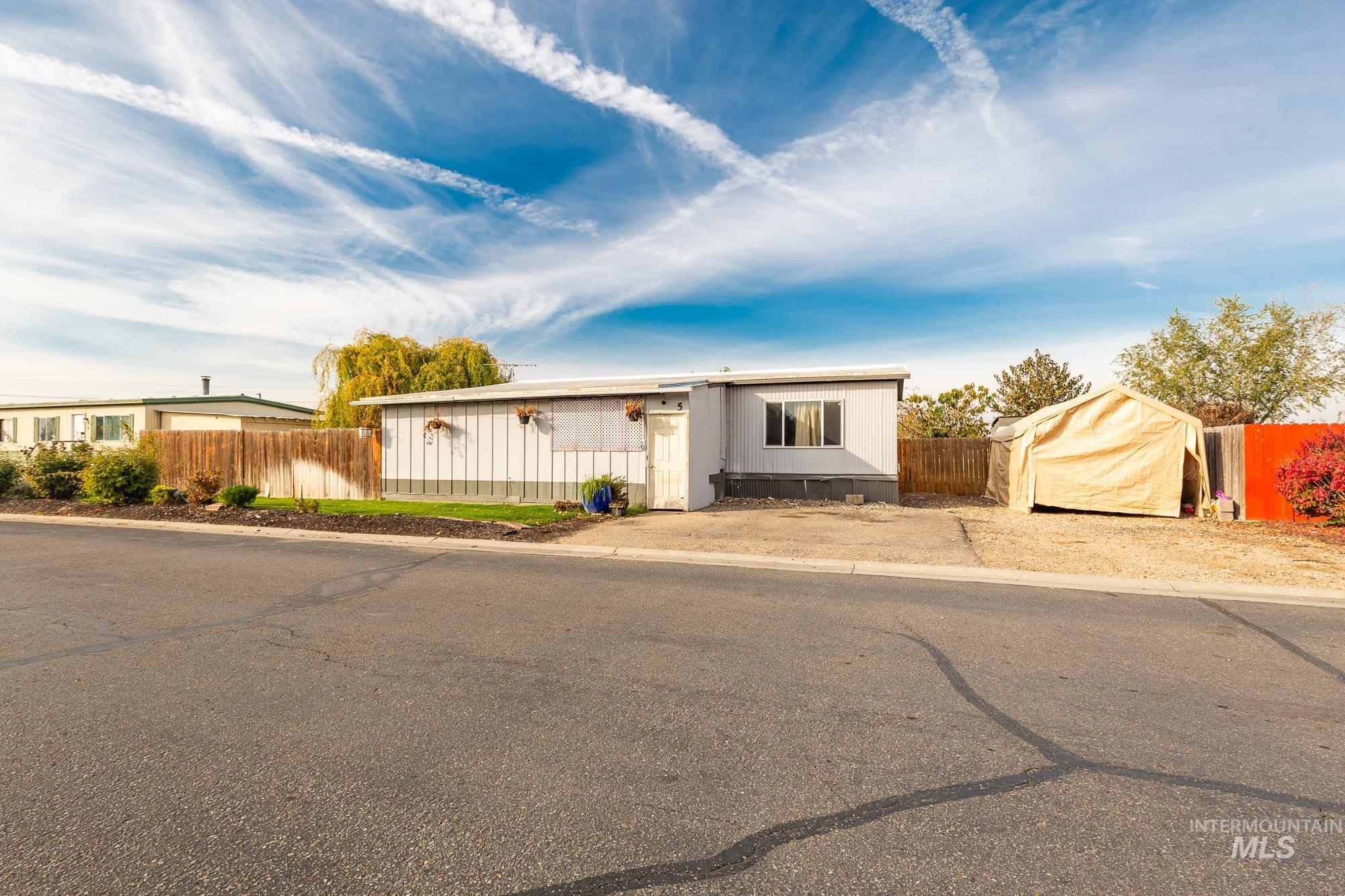 5001 E. Ustick Rd. Unit: Trlr #5