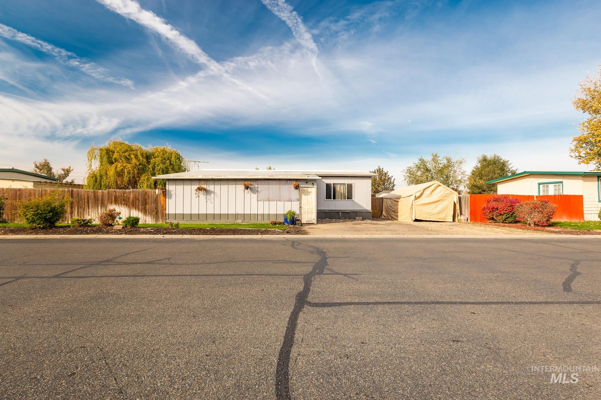 5001 E. Ustick Rd. Unit: Trlr #5