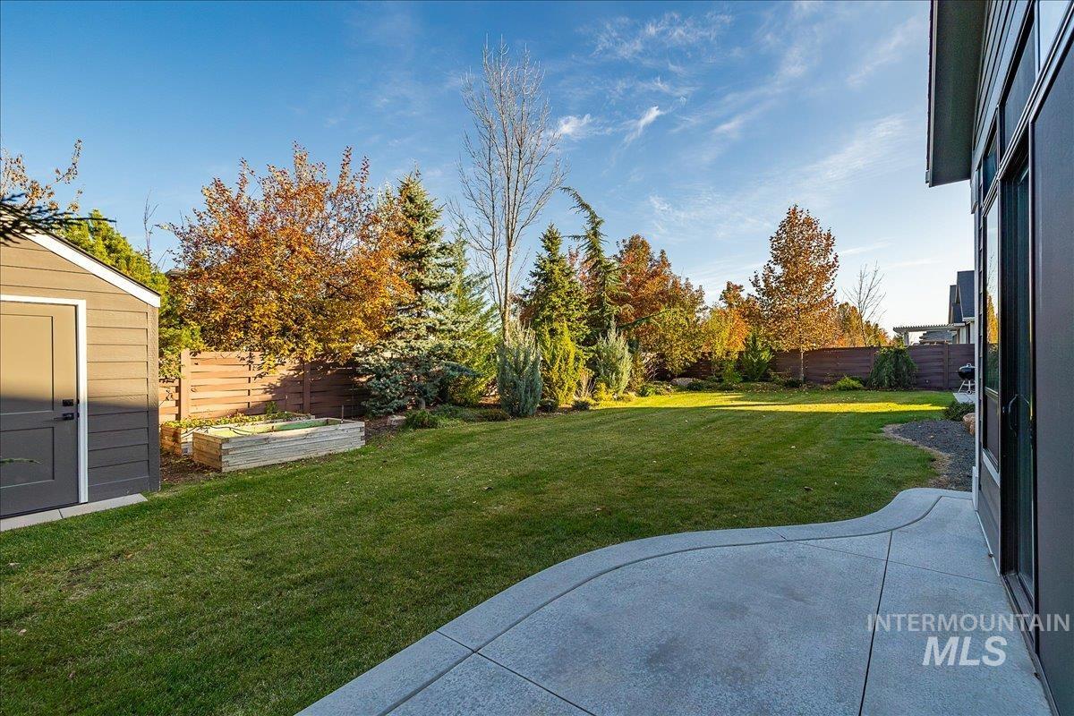7088 N Agrarian Ave