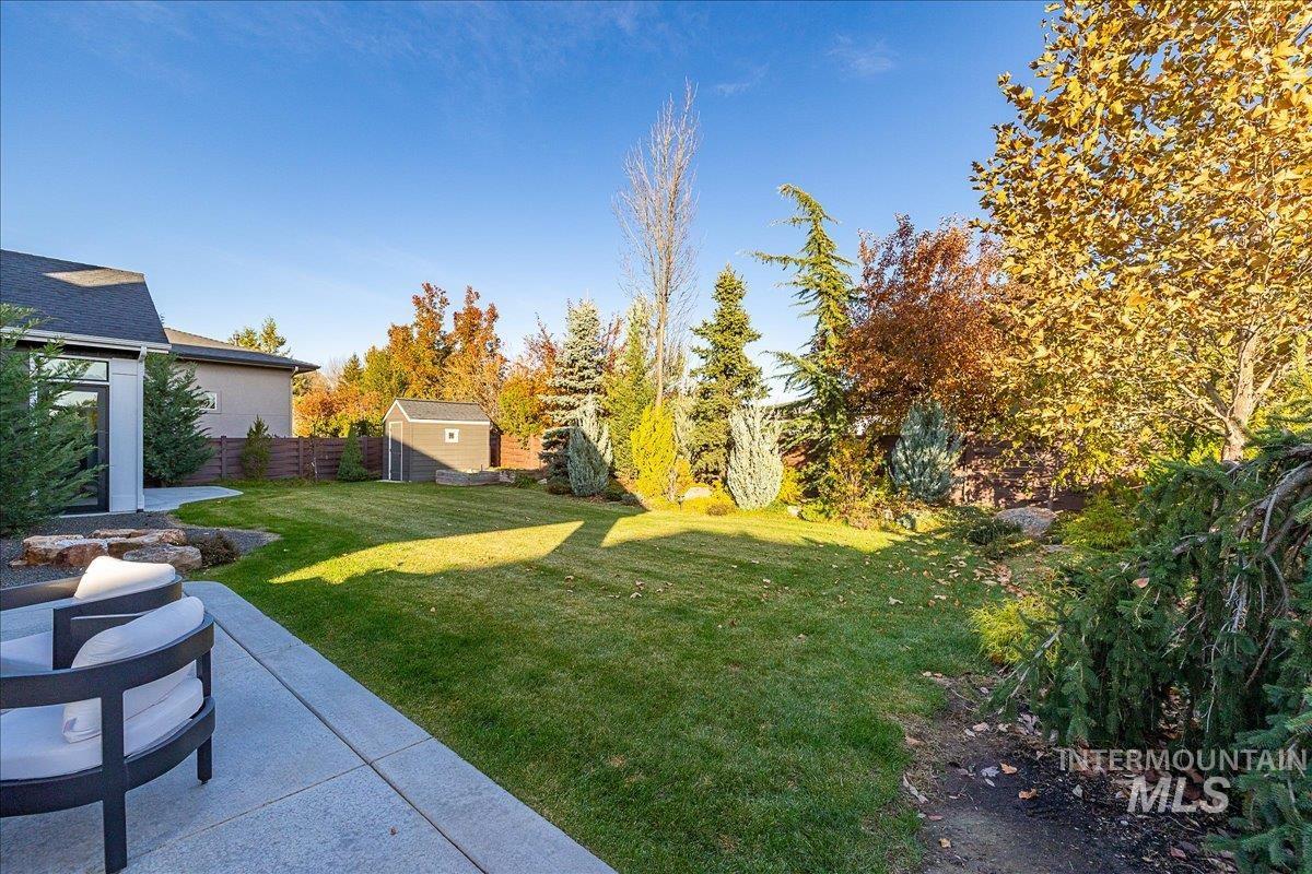 7088 N Agrarian Ave