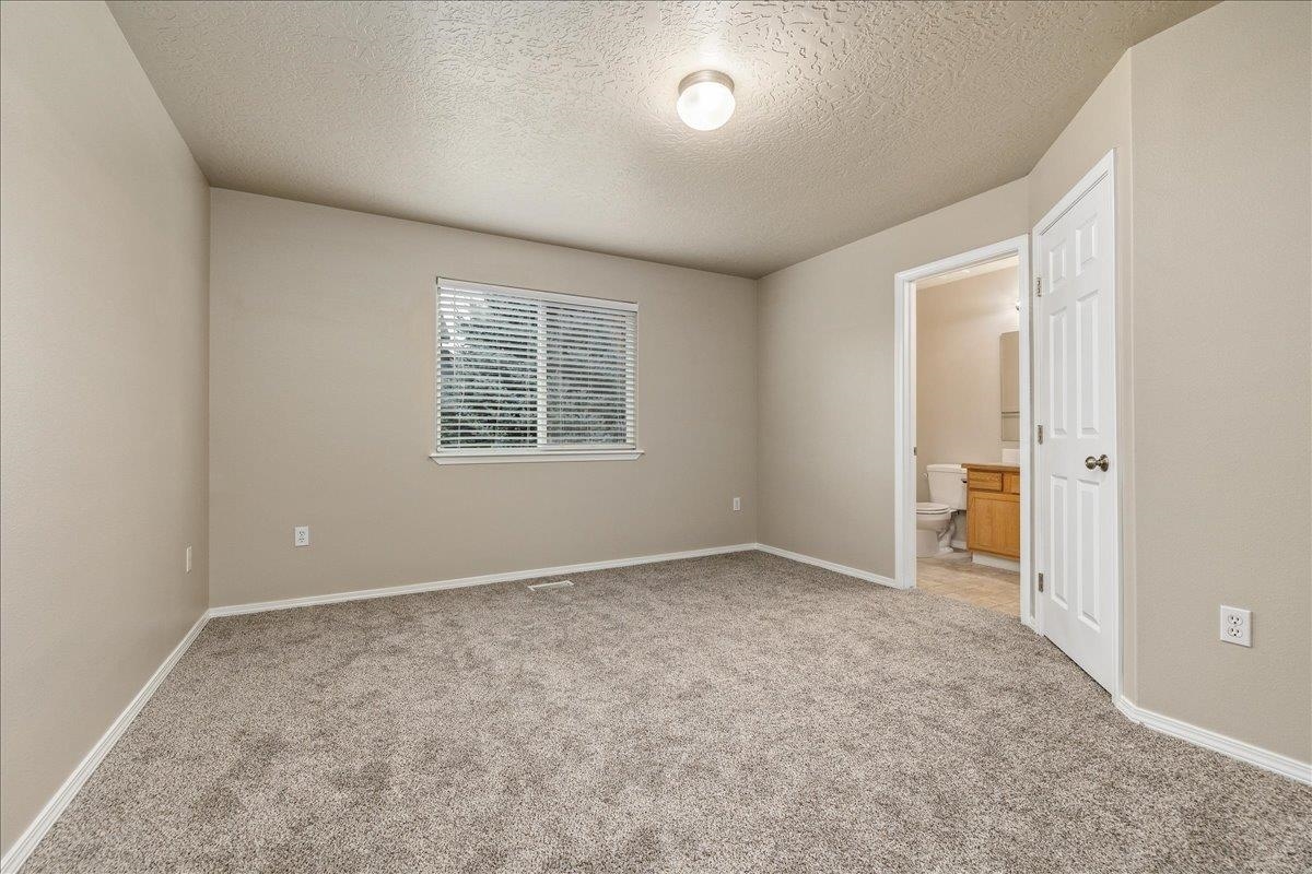 5976 S Santa Cruz Ave