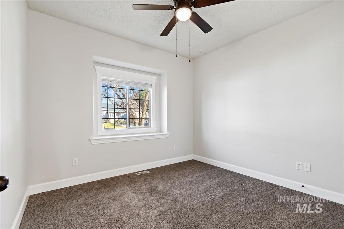 1971 W Marten Creek Dr