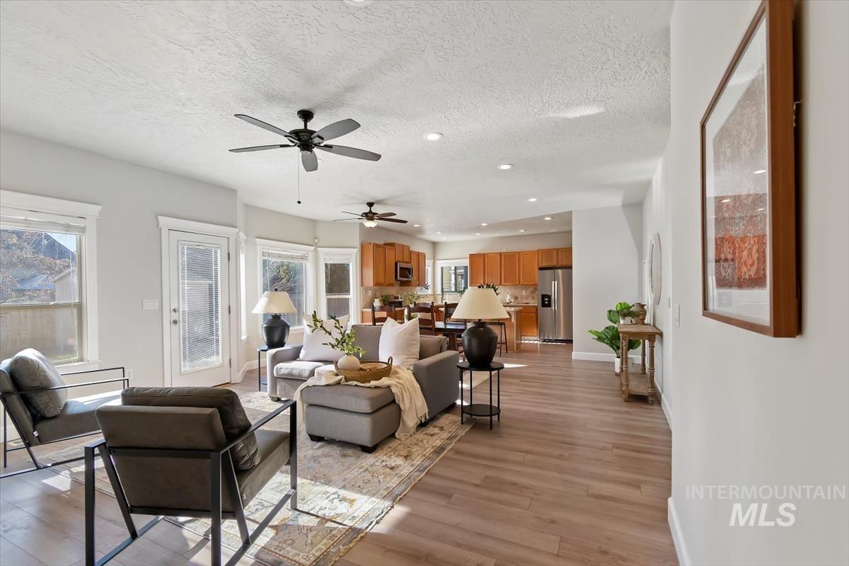 1971 W Marten Creek Dr