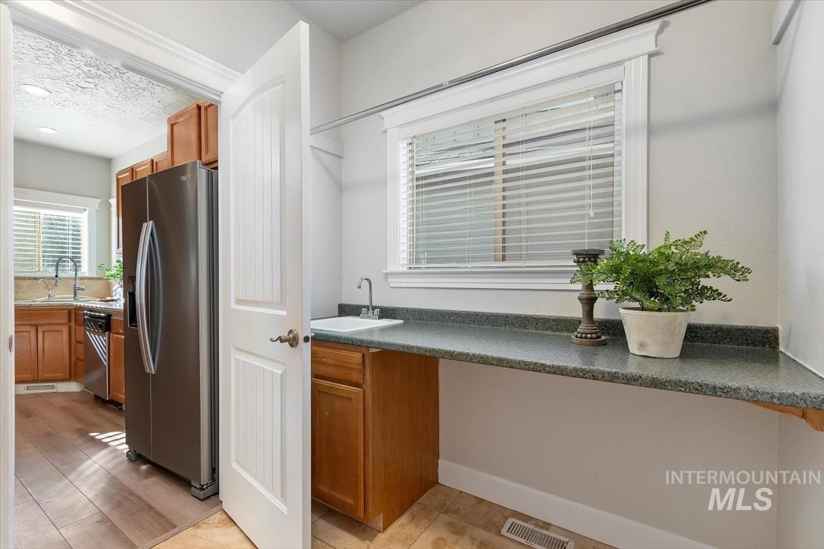 1971 W Marten Creek Dr