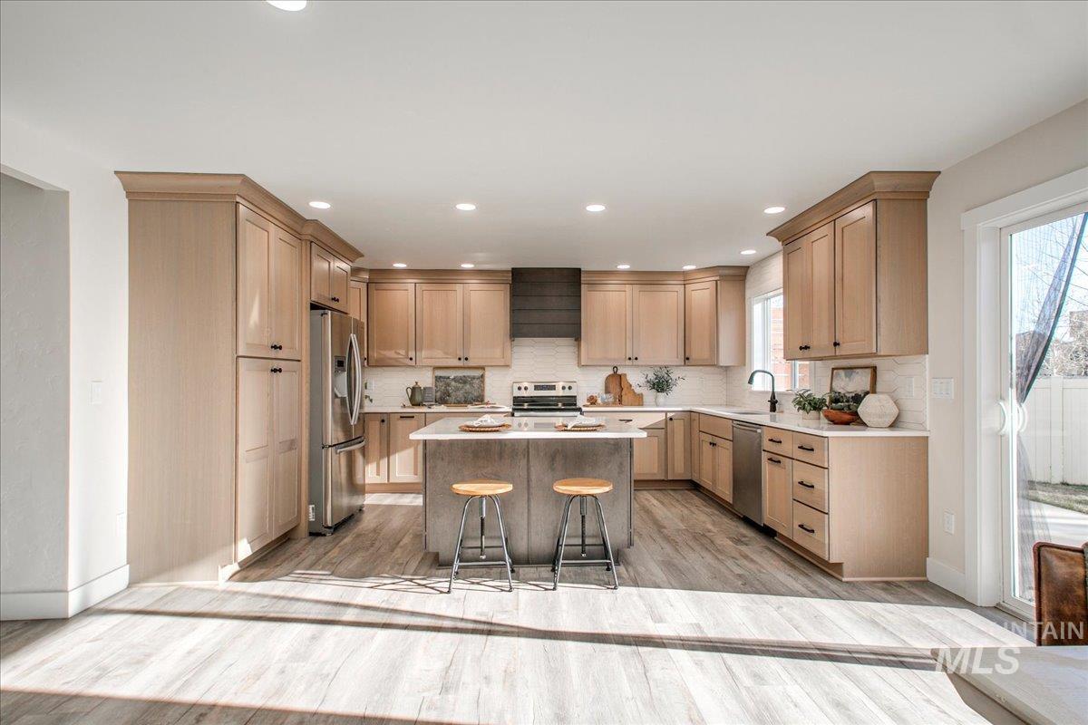 1715 E Wrightwood Dr