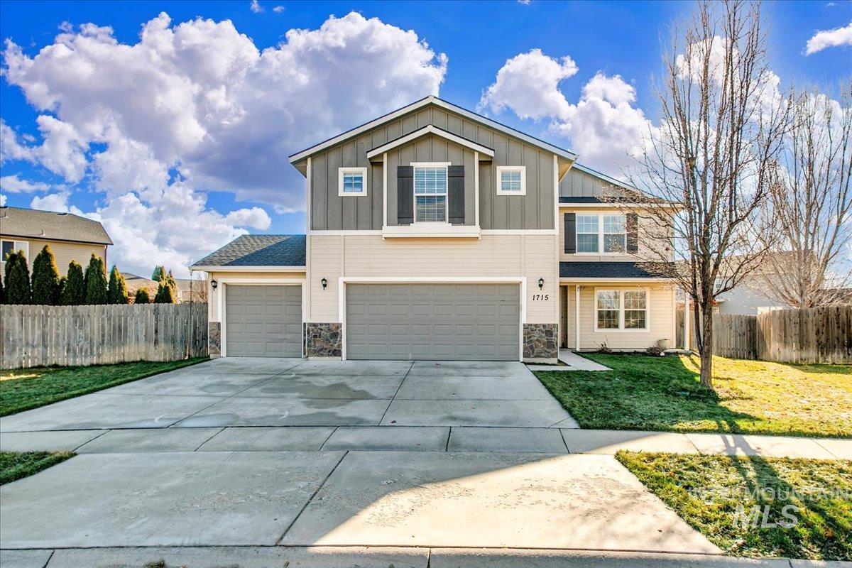 1715 E Wrightwood Dr