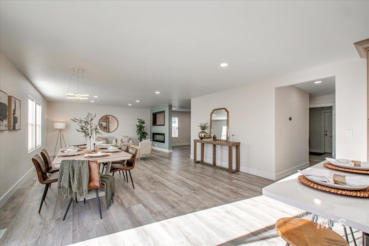 1715 E Wrightwood Dr