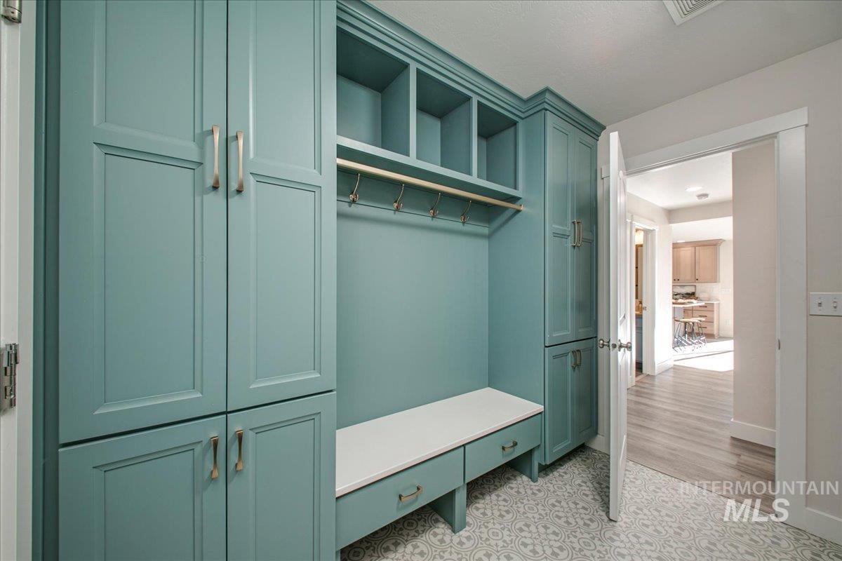 1715 E Wrightwood Dr