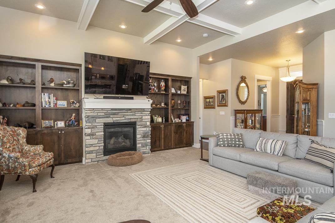 10372 Kaylee Way