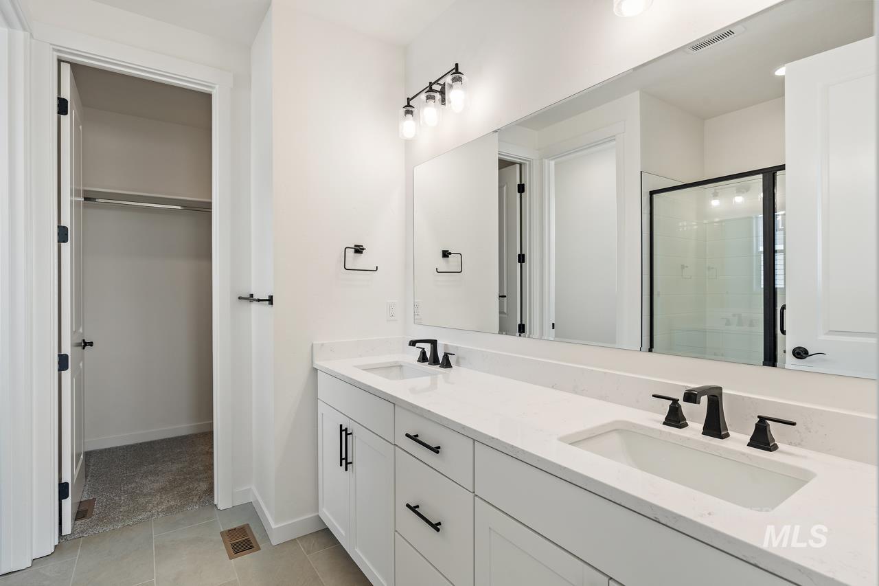 1423 Stirling Meadow St