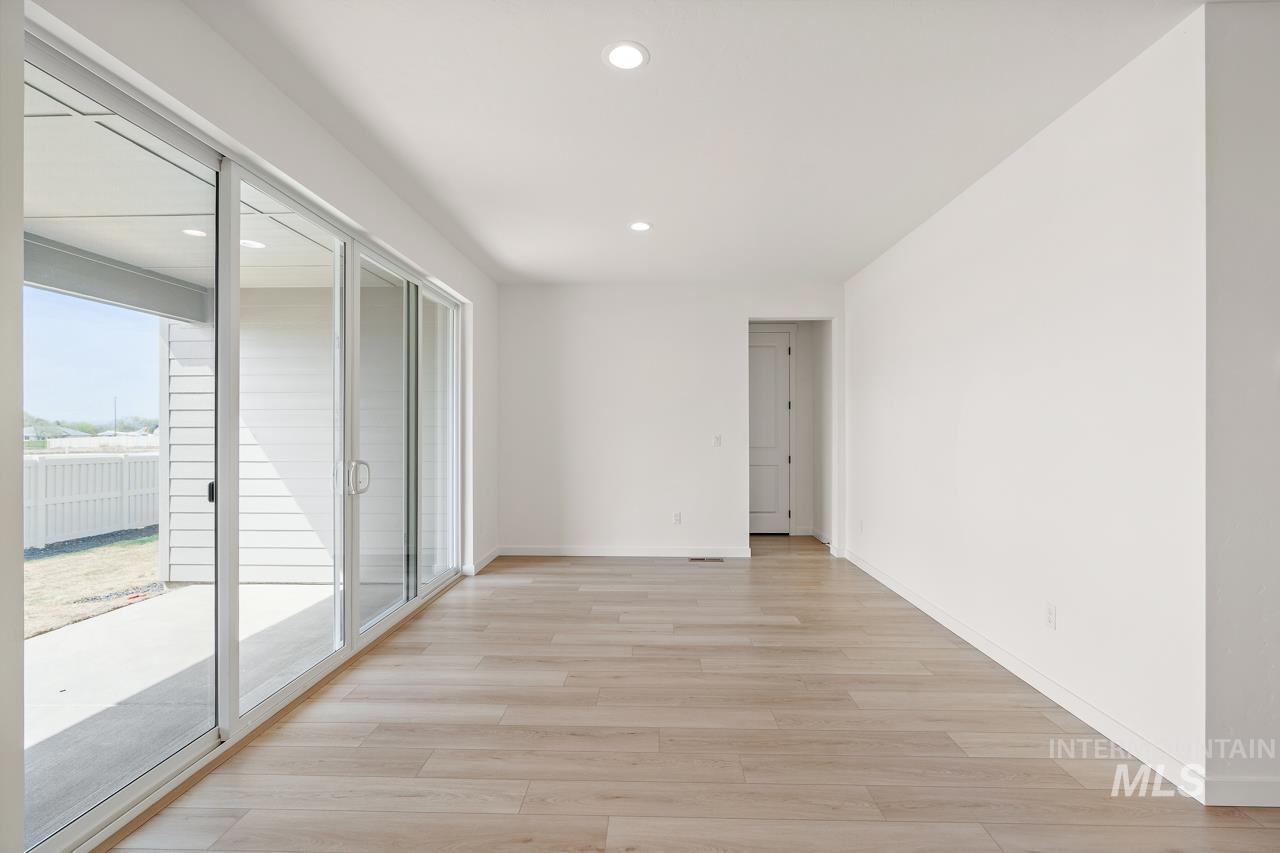 1423 Stirling Meadow St