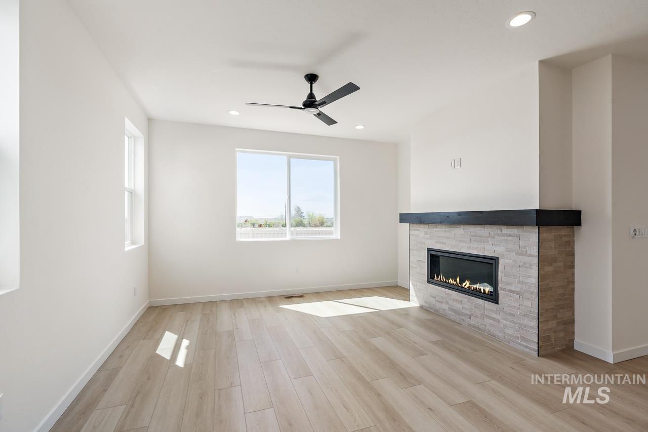 1423 Stirling Meadow St