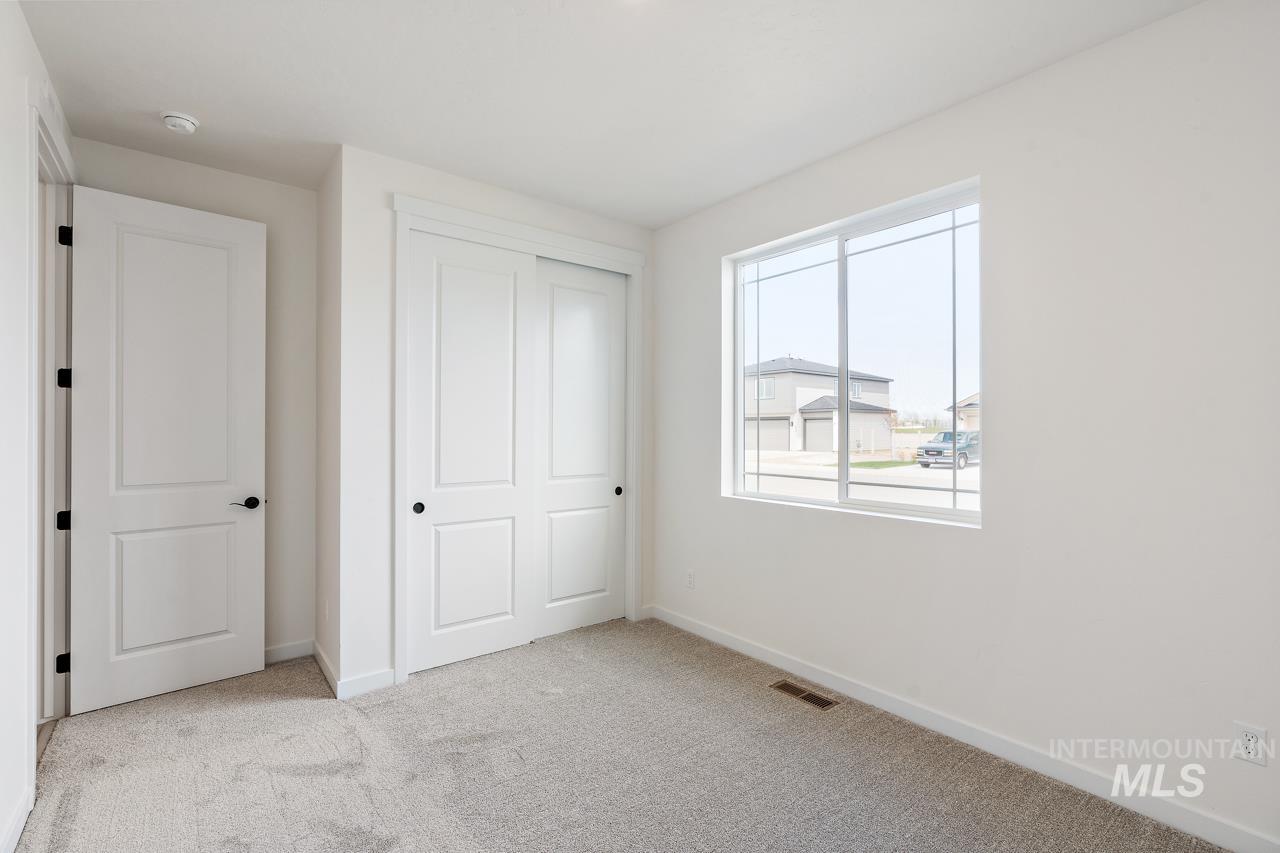 1423 Stirling Meadow St