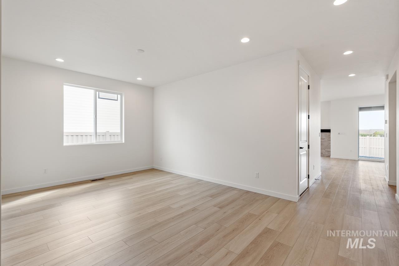 1423 Stirling Meadow St