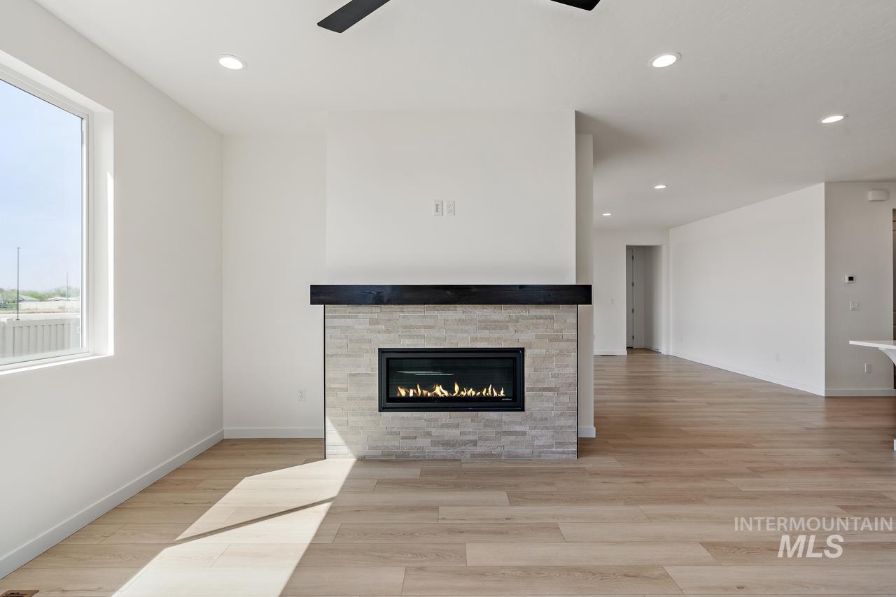 1423 Stirling Meadow St