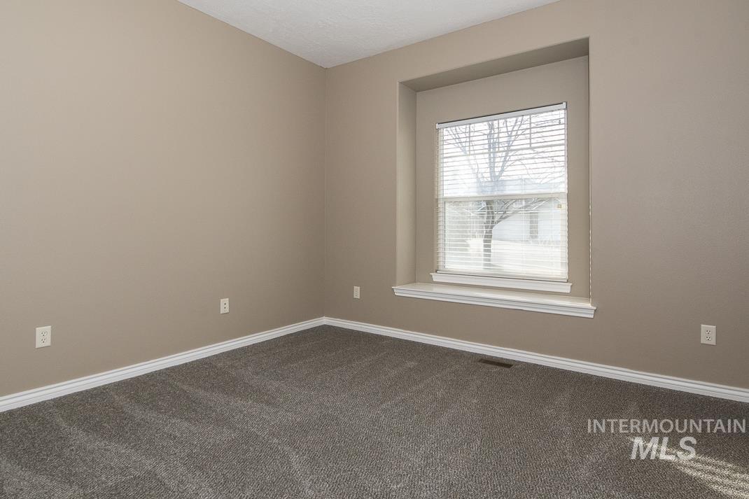 4598 E Thomas Mill Dr