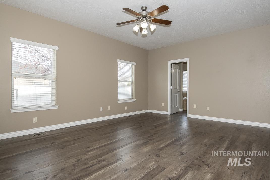 4598 E Thomas Mill Dr